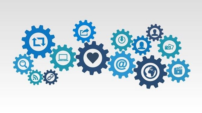 Au dem Bild sind Zahnräder zu sehen.